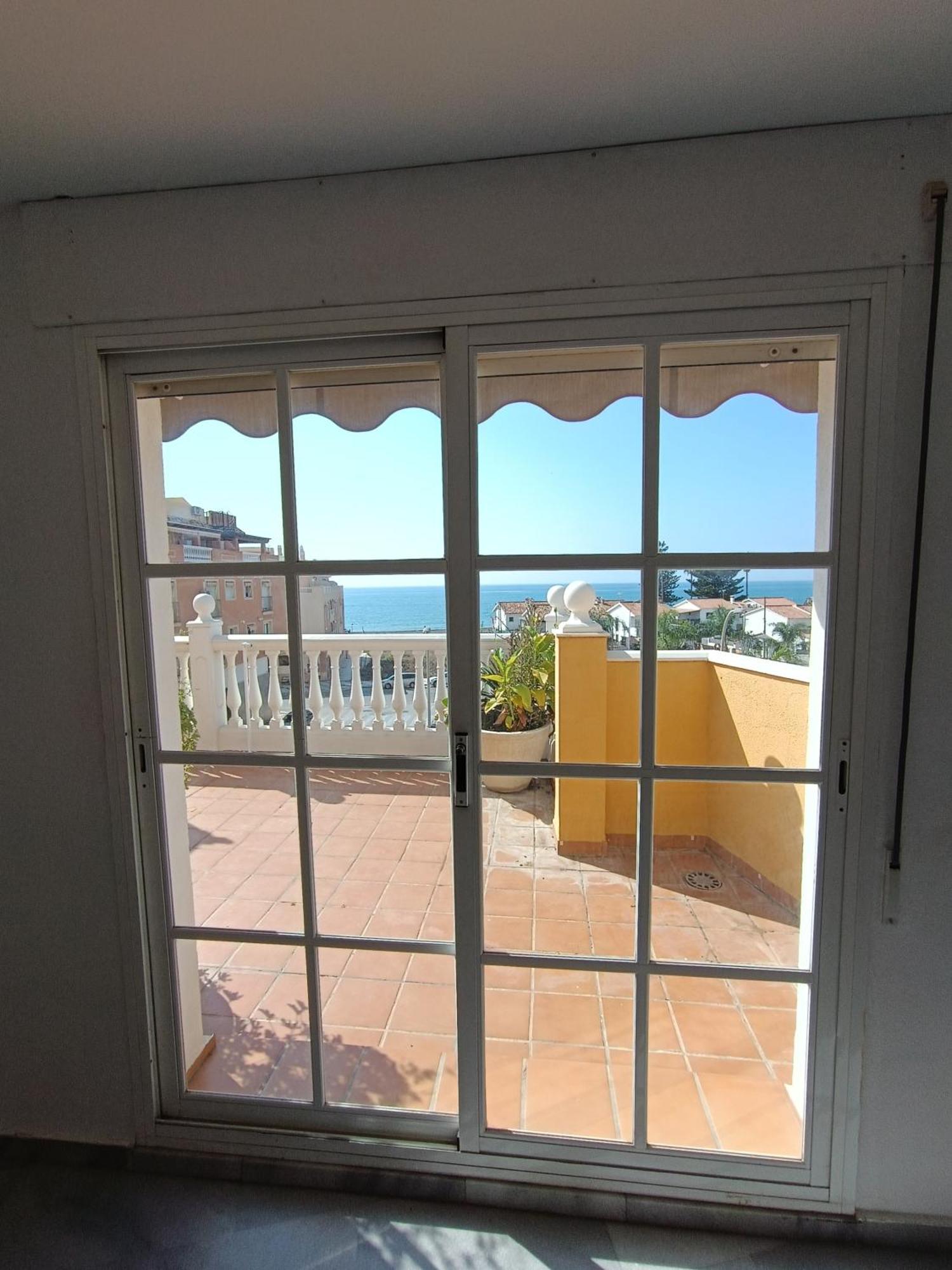 מאלגה Lovely Penthouse In Front Of The Beach With Free Parking מראה חיצוני תמונה