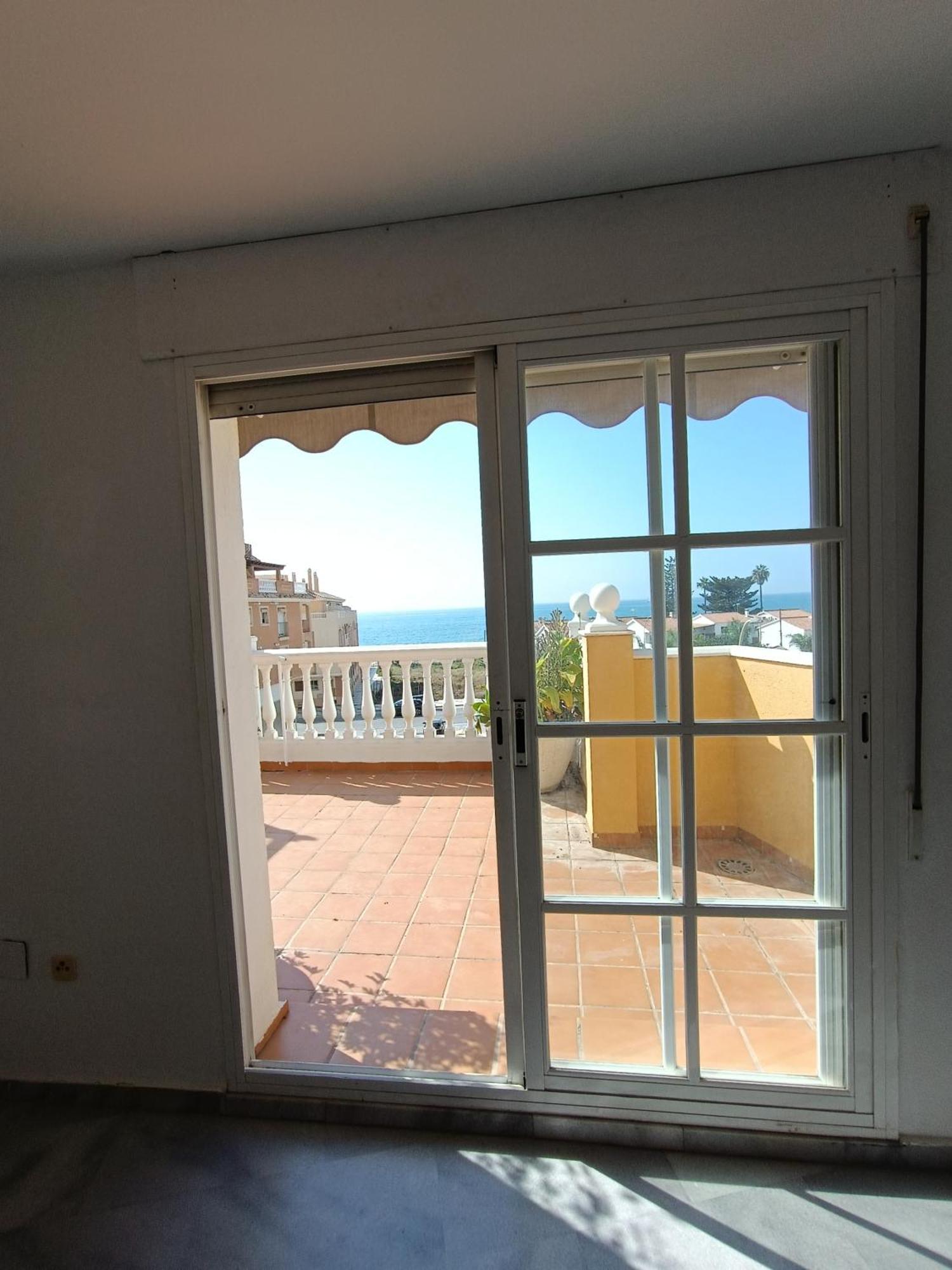 מאלגה Lovely Penthouse In Front Of The Beach With Free Parking מראה חיצוני תמונה